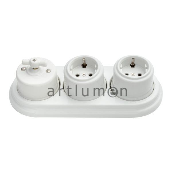 Conmutador, dos enchufes y base porcelana