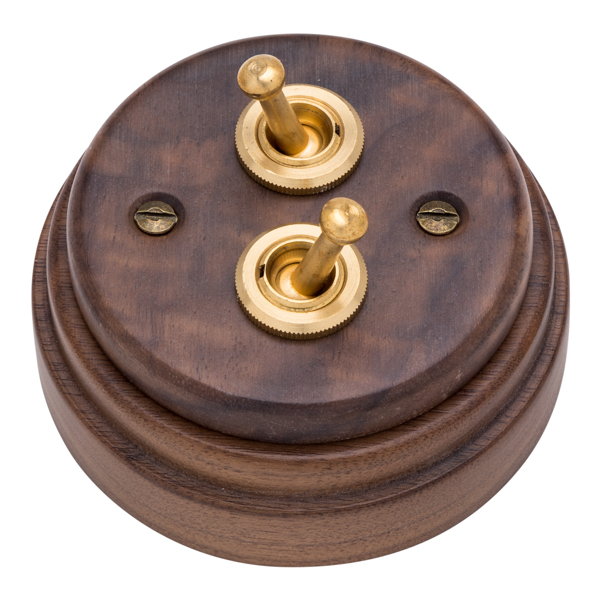 Interruptores madera nogal y latón