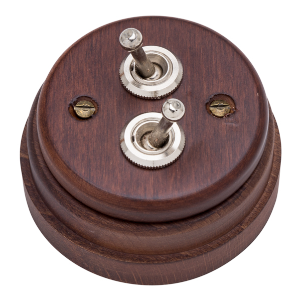 Interruptores madera oscura y níquel