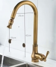 Grifo de cocina extensible en bronce