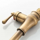 Grifo de cocina extensible en bronce