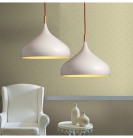 Lámpara techo metal blanca y madera